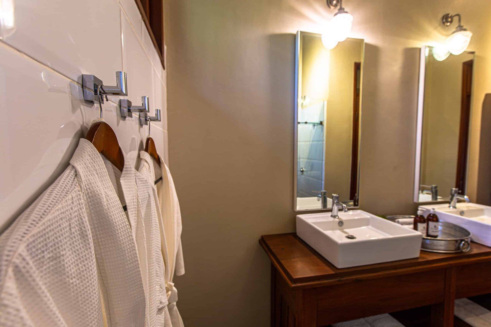 Acacia Farm Lodge 7