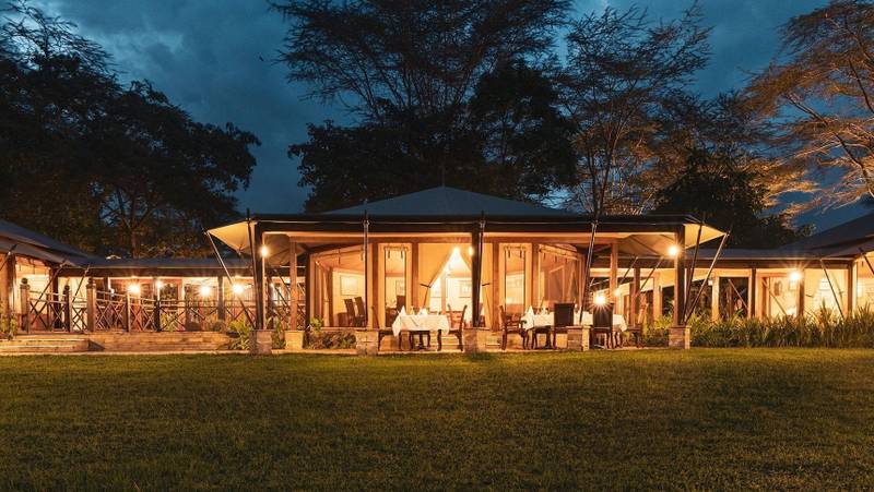 exterior dining room lake elmenteita