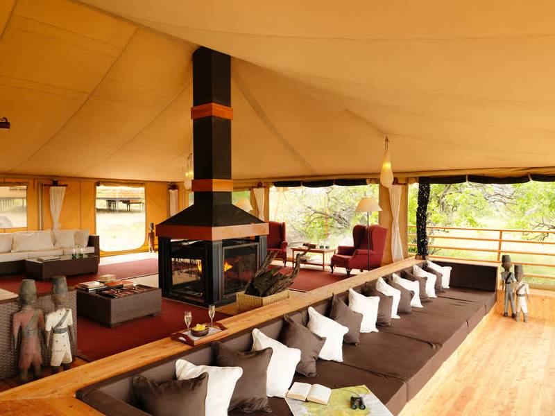 Bushtops Lounge