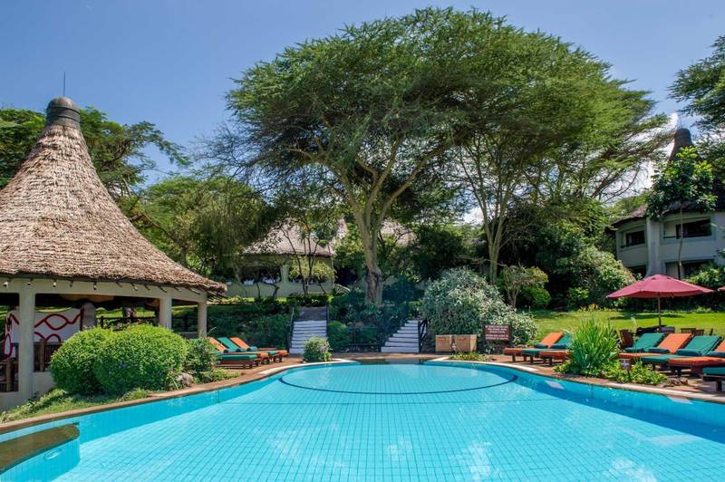 simming pool at lake manyara serena