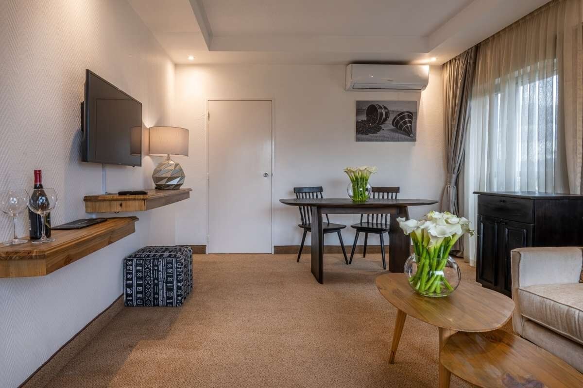 Hotel des Milles Collines 6