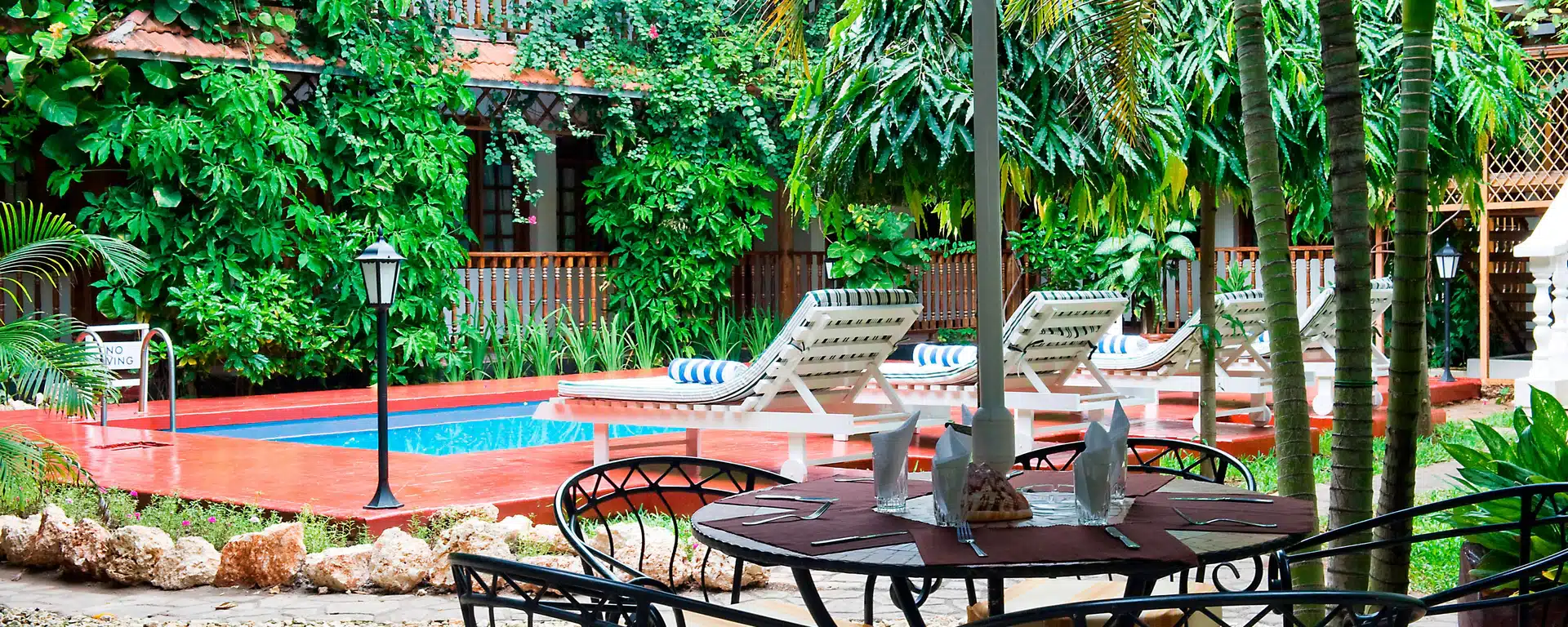 Protea Hotel Dar es Salaam Courtyard