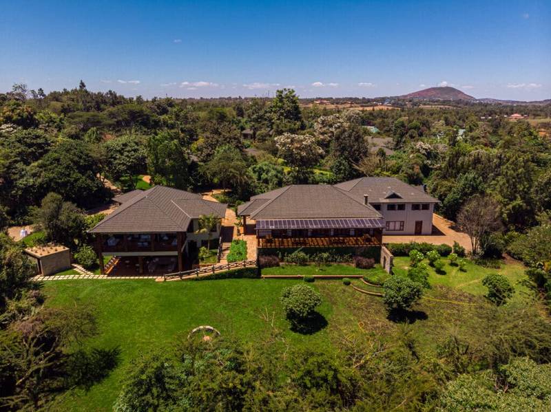 Acacia Farm Lodge 10