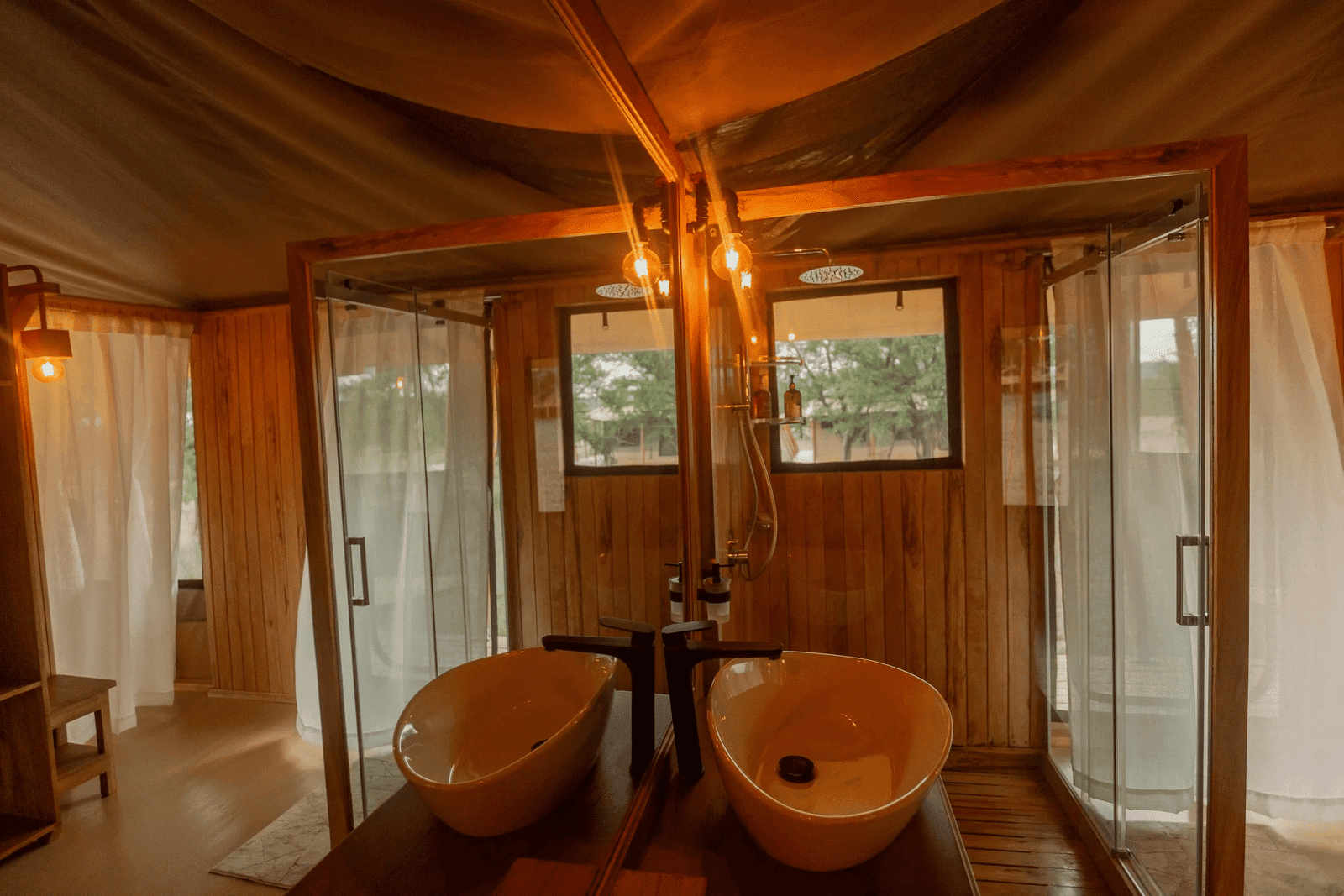 Signature Serengeti Luxury Camp 7