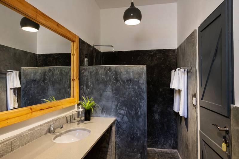 Casa Bathroom 2