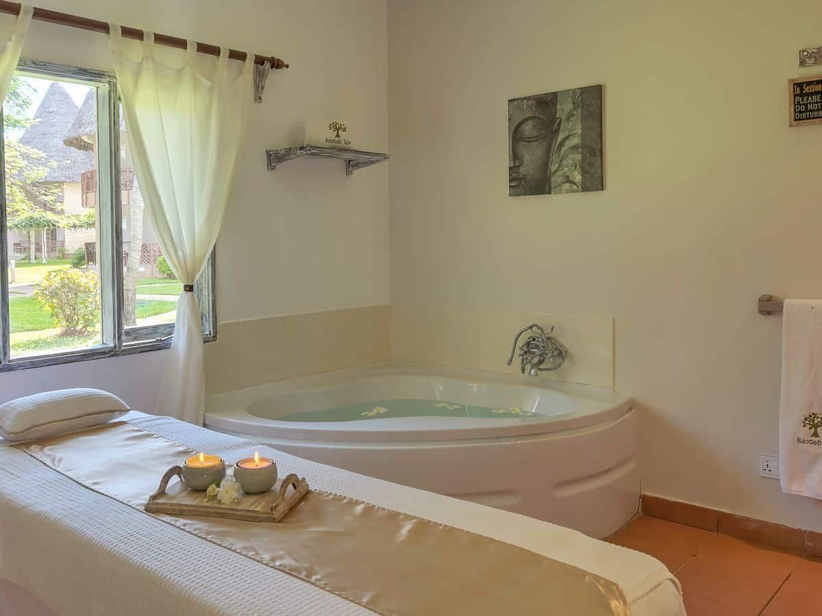 Neprune Village Beach Baobab Spa Jacuzzi
