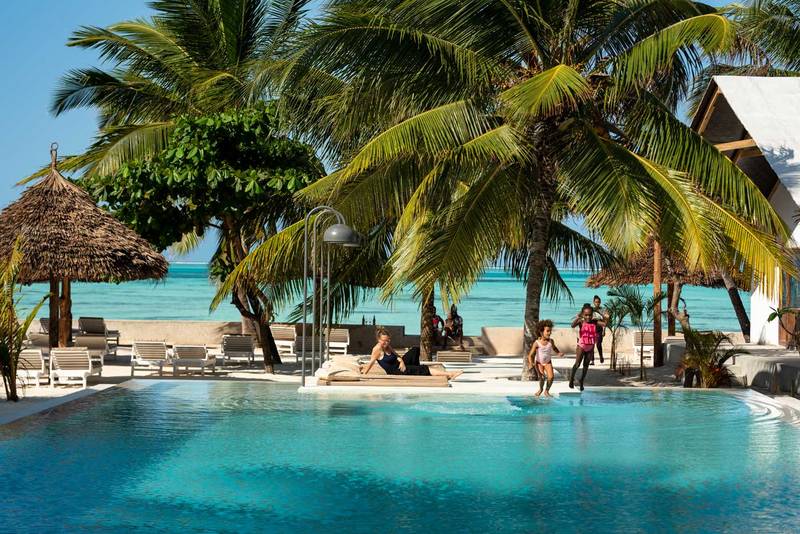casa beach hotel4