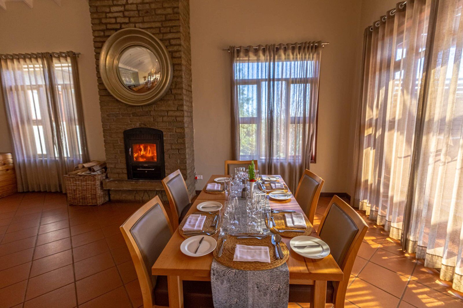 Acacia Farm Lodge 2