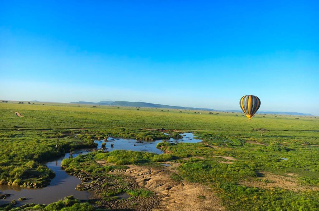 Balloon Ride Over the serengeti Plains